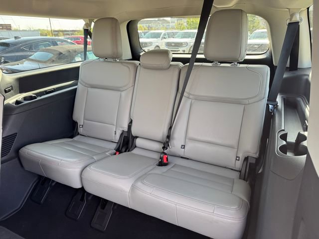 Certified 2025 Ford Expedition Max Active image 11