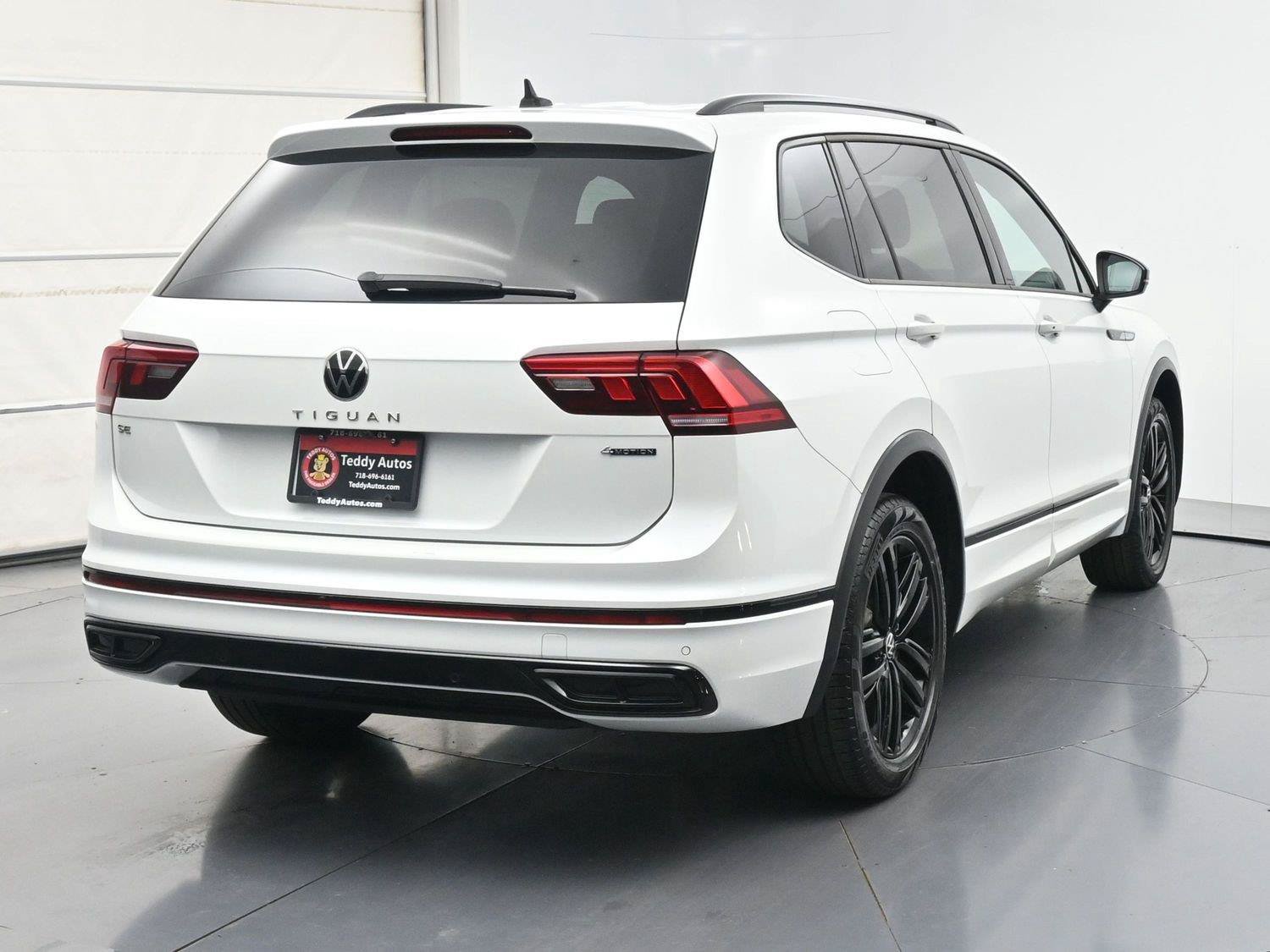 Used 2022 Volkswagen Tiguan SE R-Line AWD/4WD image 25