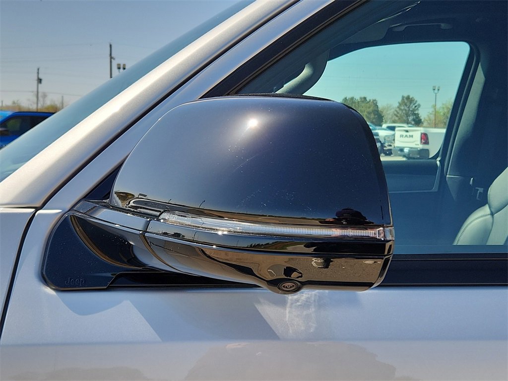 New 2025 Jeep Wagoneer L Series II w/ Convenience Group I image 8