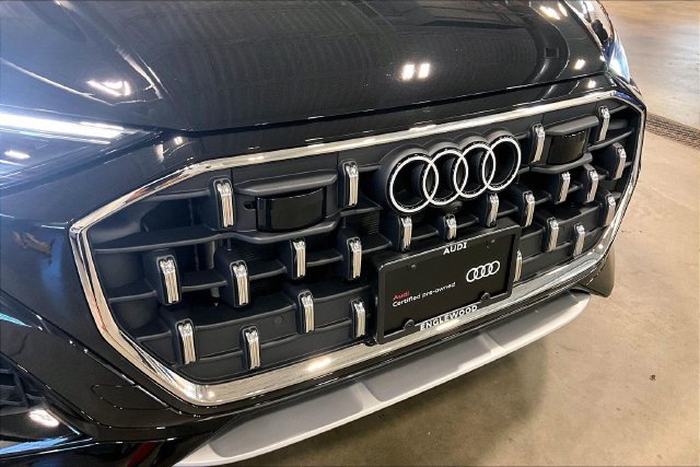 Used 2025 Audi Q8 Premium Plus AWD/4WD image 30
