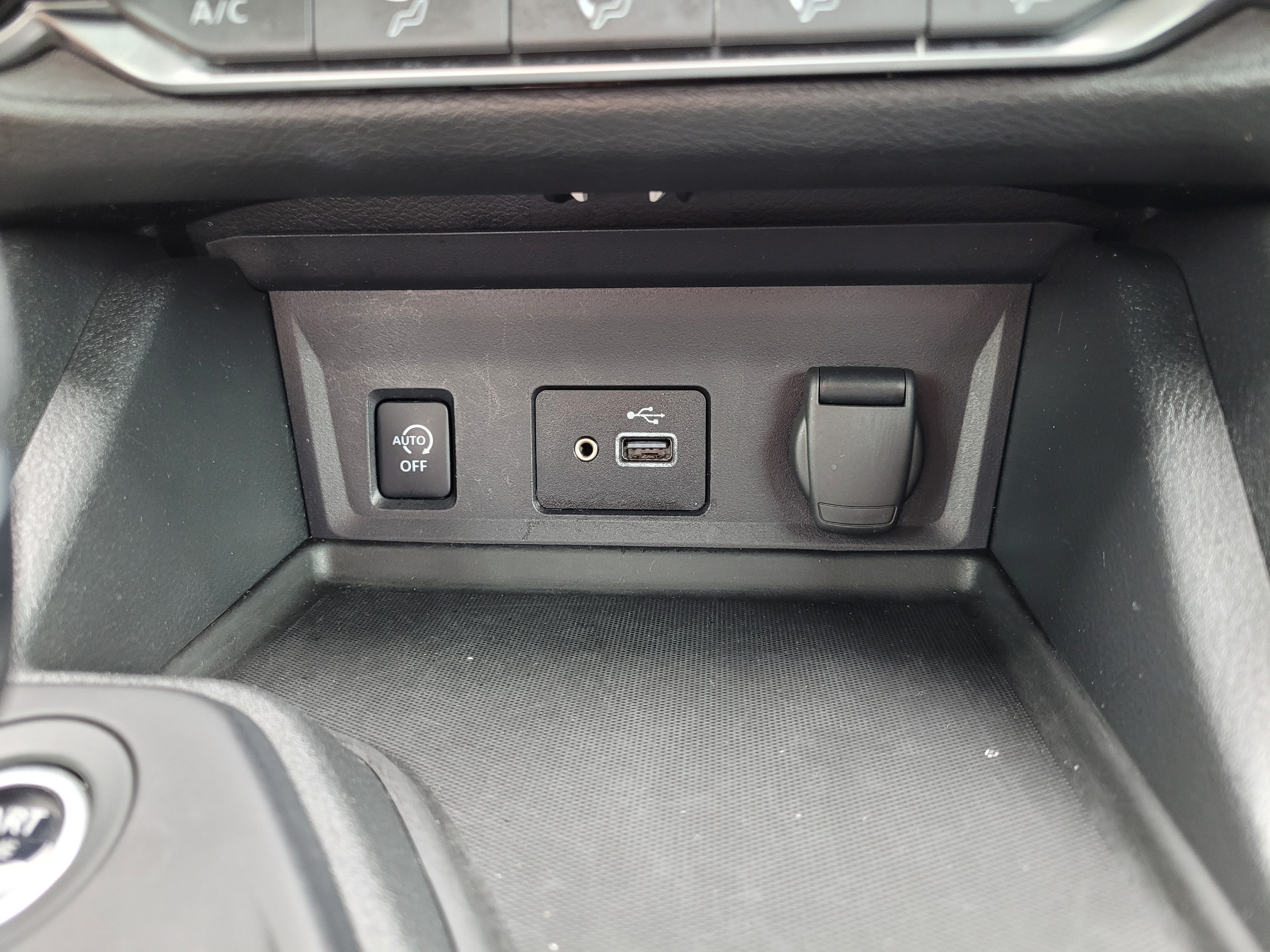 Used 2024 Nissan Sentra S FWD image 23