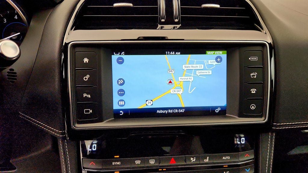 Used 2018 Jaguar F-PACE S AWD/4WD image 19