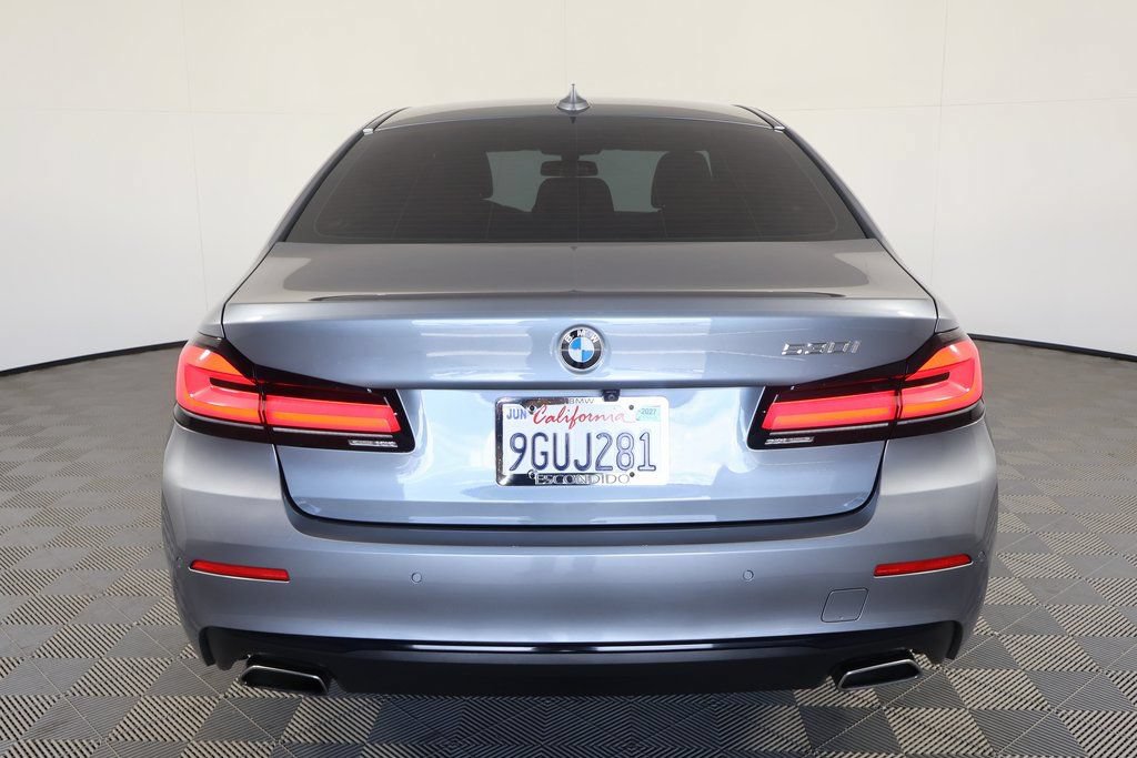Used 2022 BMW 530i w/ Premium Package RWD image 5