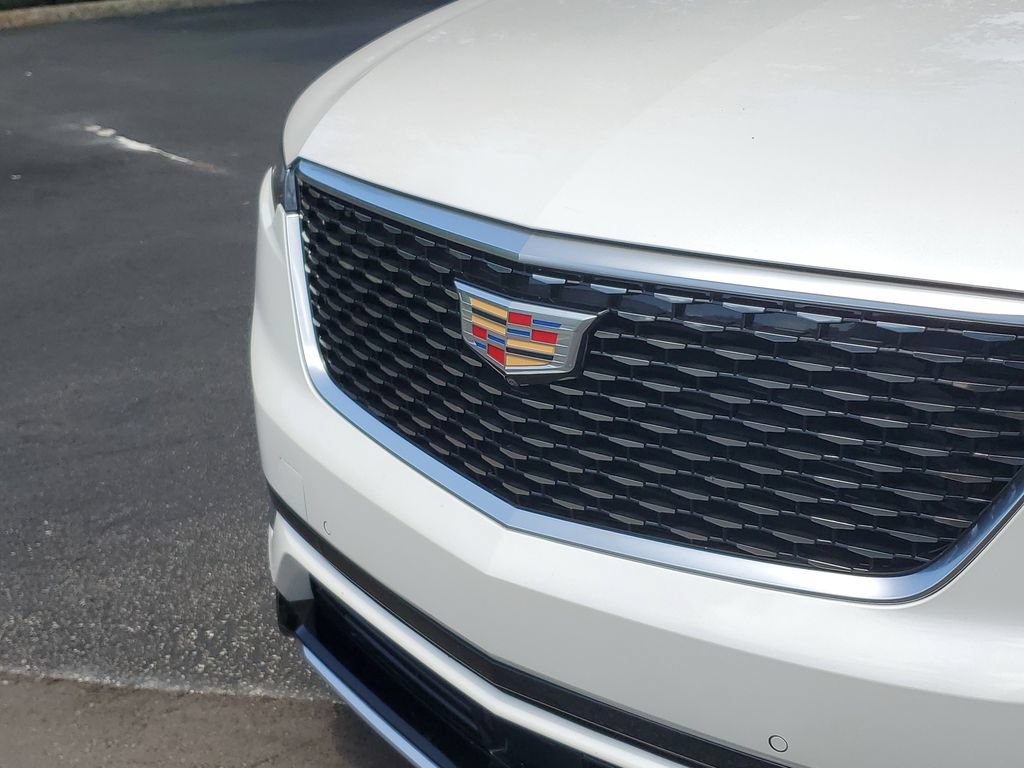 Certified 2024 Cadillac XT6 Premium Luxury w/ Technology Package FWD image 8