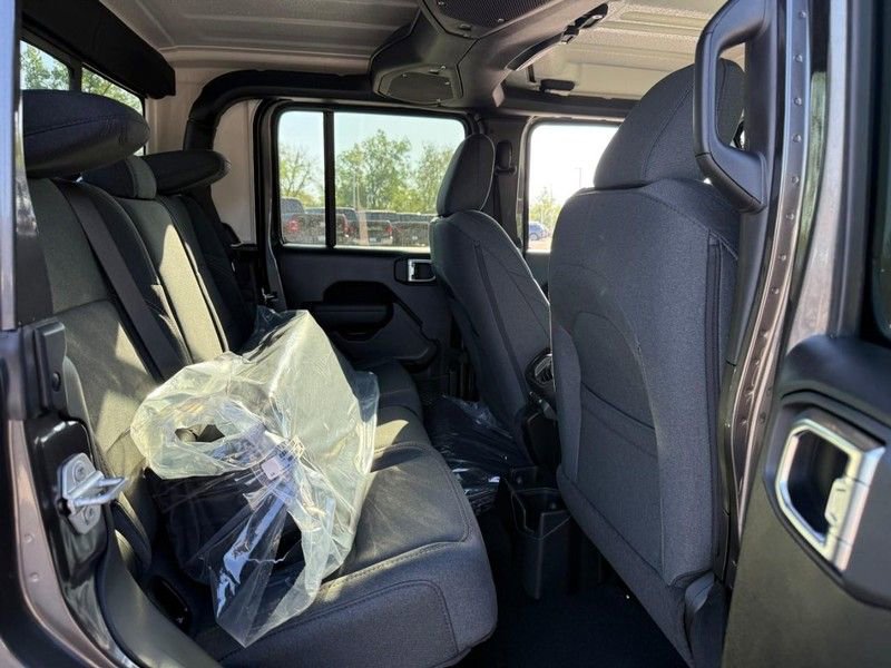 New 2026 Jeep Gladiator Sport AWD/4WD image 6