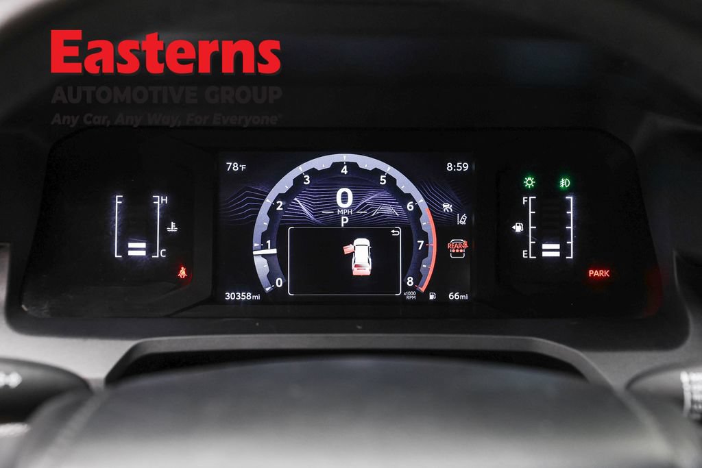 Used 2025 Toyota 4Runner SR5 AWD/4WD image 17