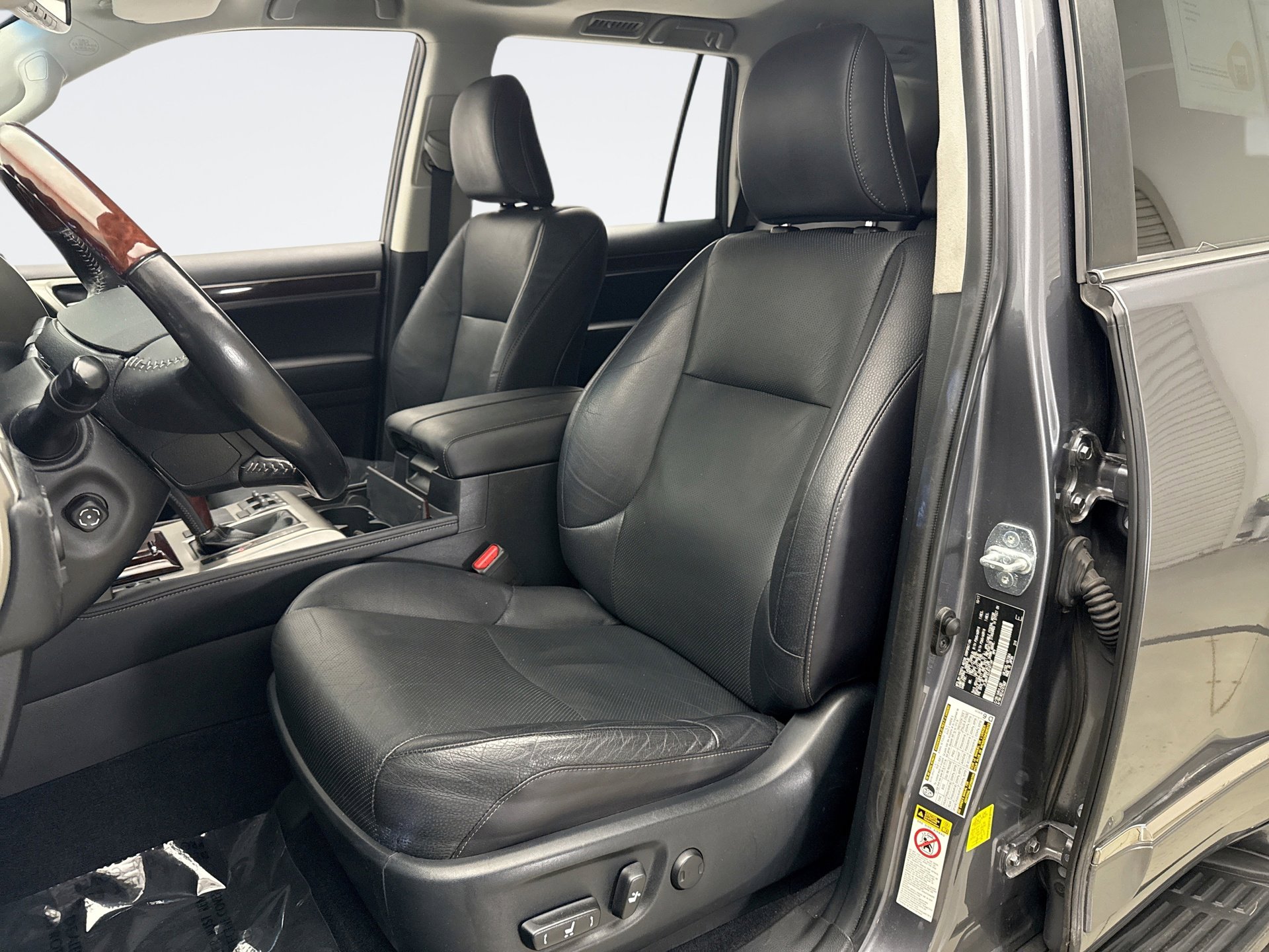 Used 2018 Lexus GX 460 Premium w/ Premium Package image 11