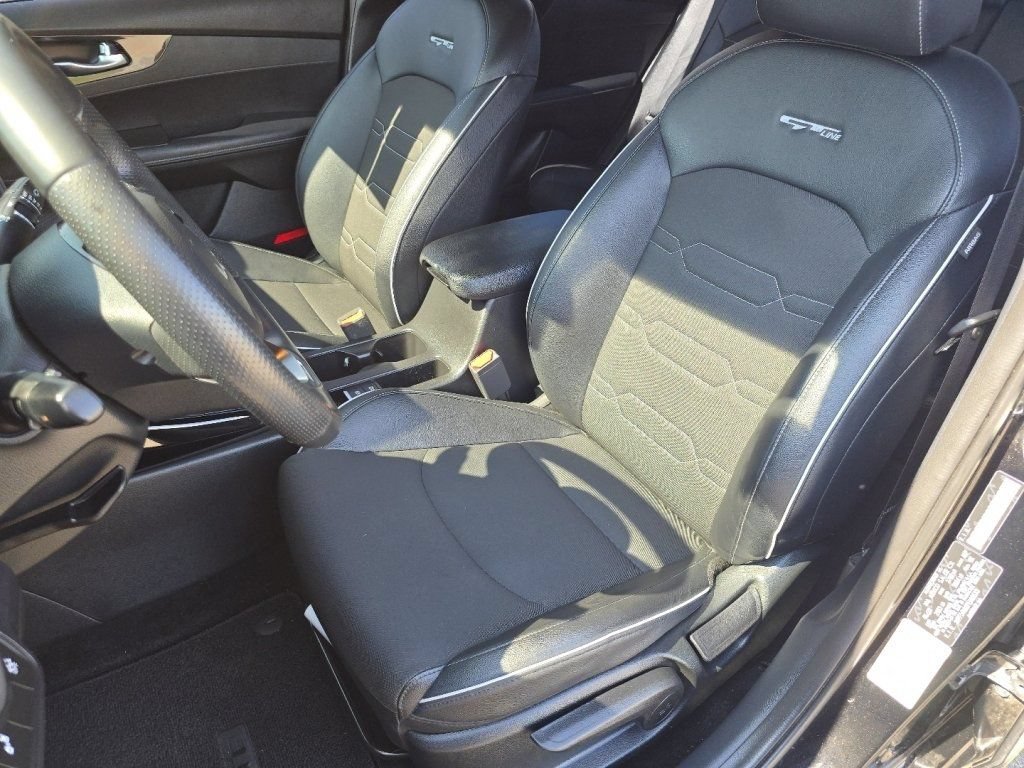 Used 2023 Kia Forte GT-Line w/ GT-Line Technology Package FWD image 27