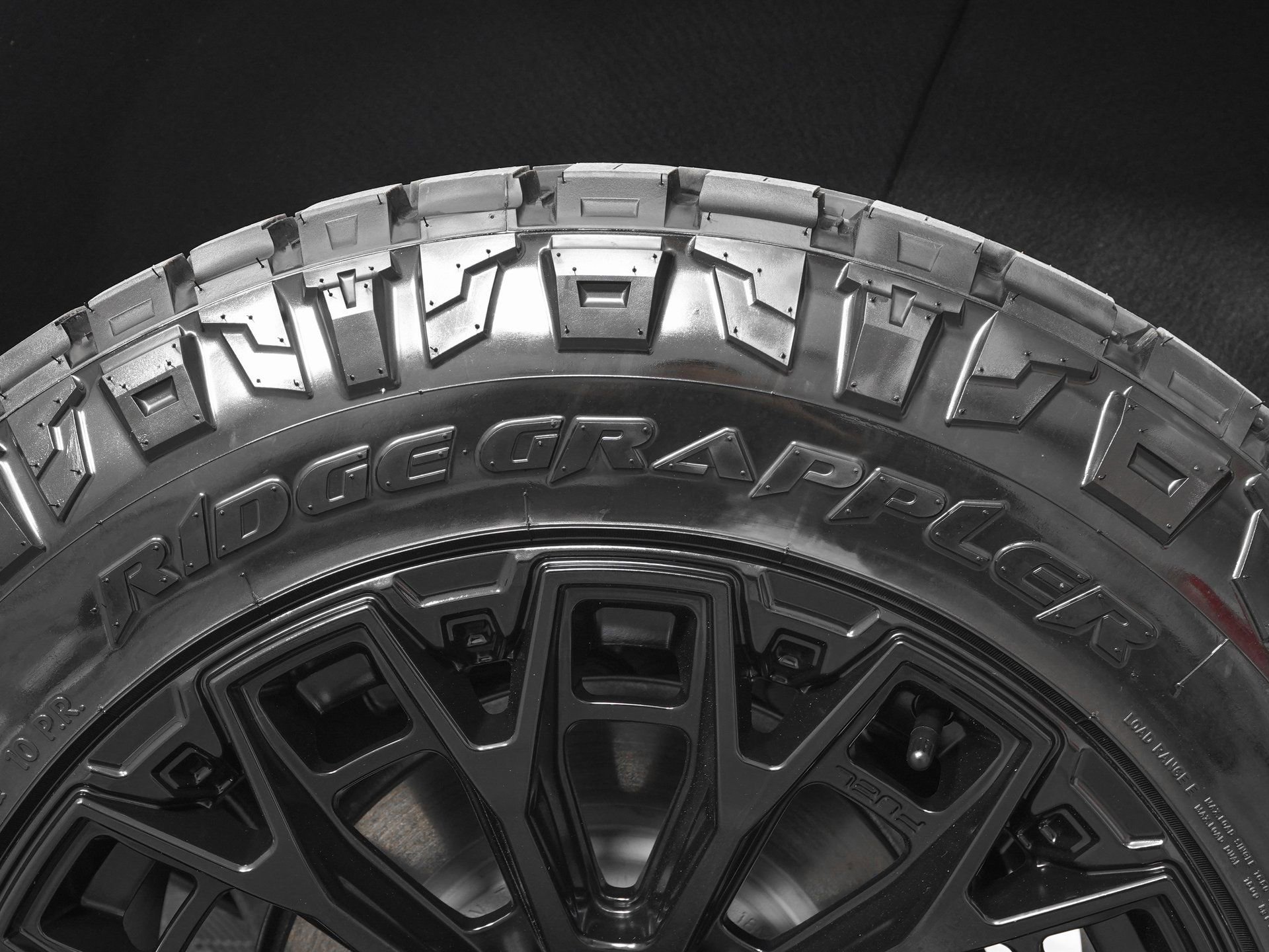 Used 2026 GMC Yukon Denali w/ Advanced Technology Package image 22