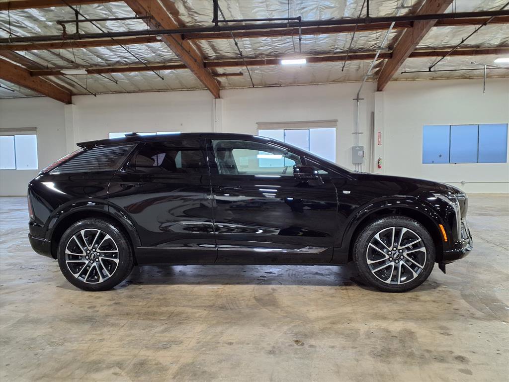 New 2026 Cadillac Optiq Sport 1 image 4