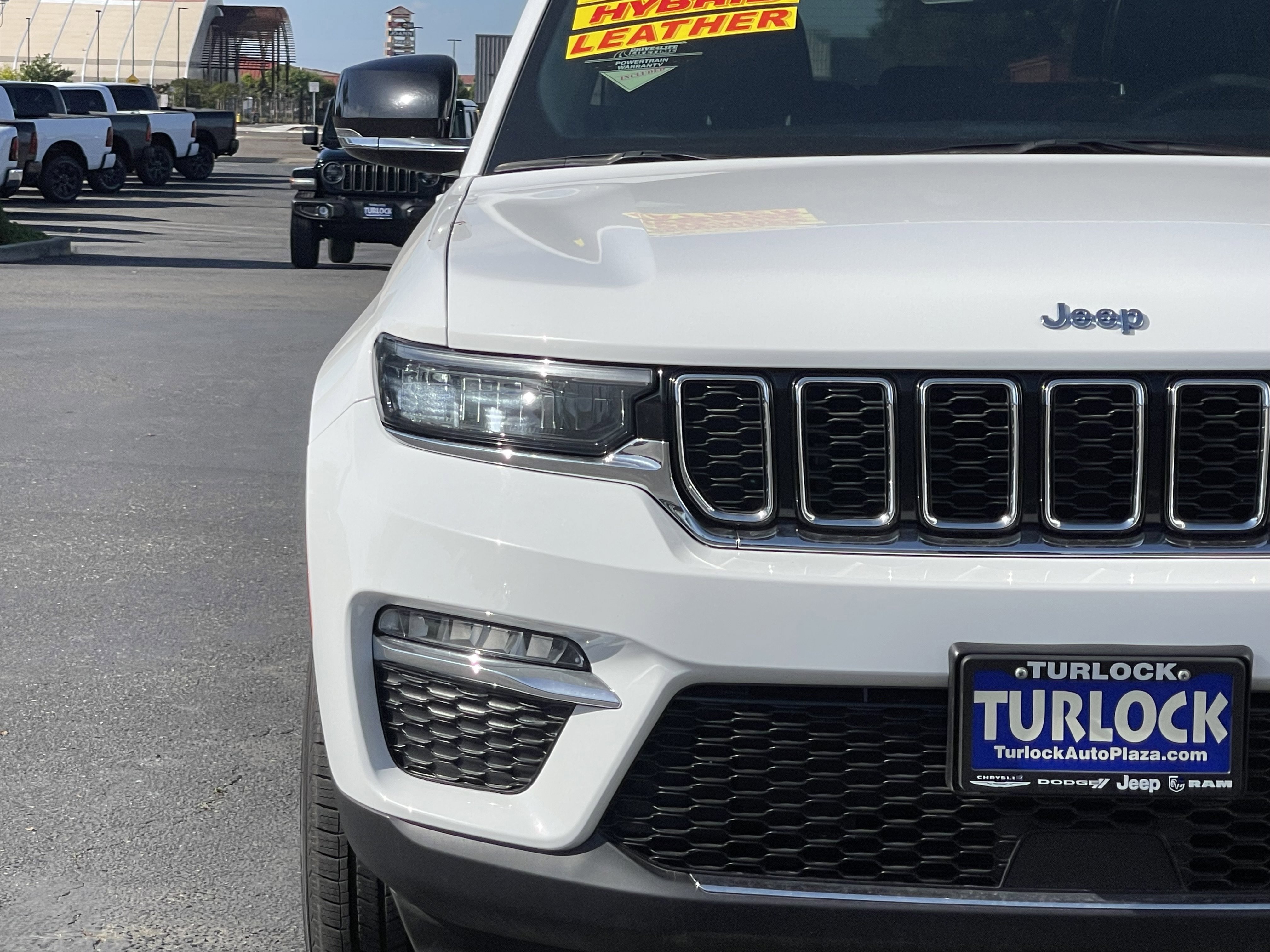 Used 2024 Jeep Grand Cherokee Limited 4xe AWD/4WD image 5