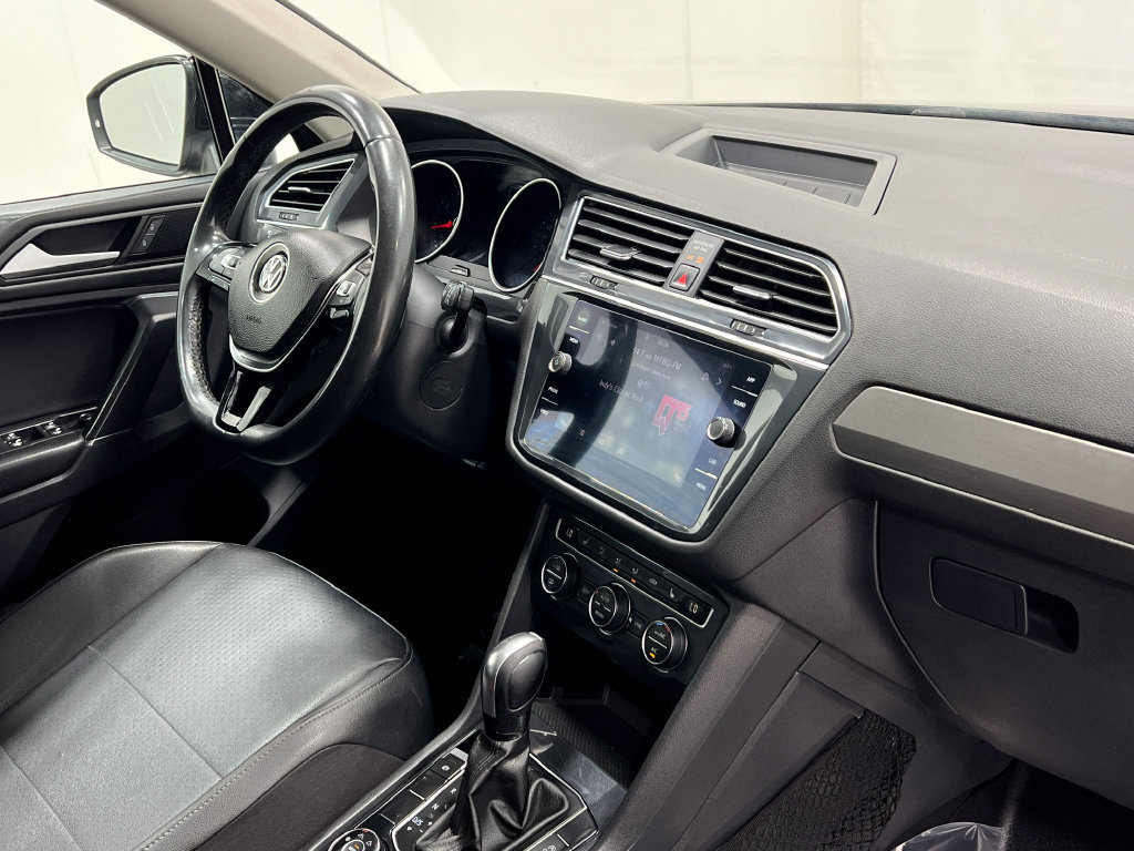 Used 2020 Volkswagen Tiguan SE AWD/4WD image 20