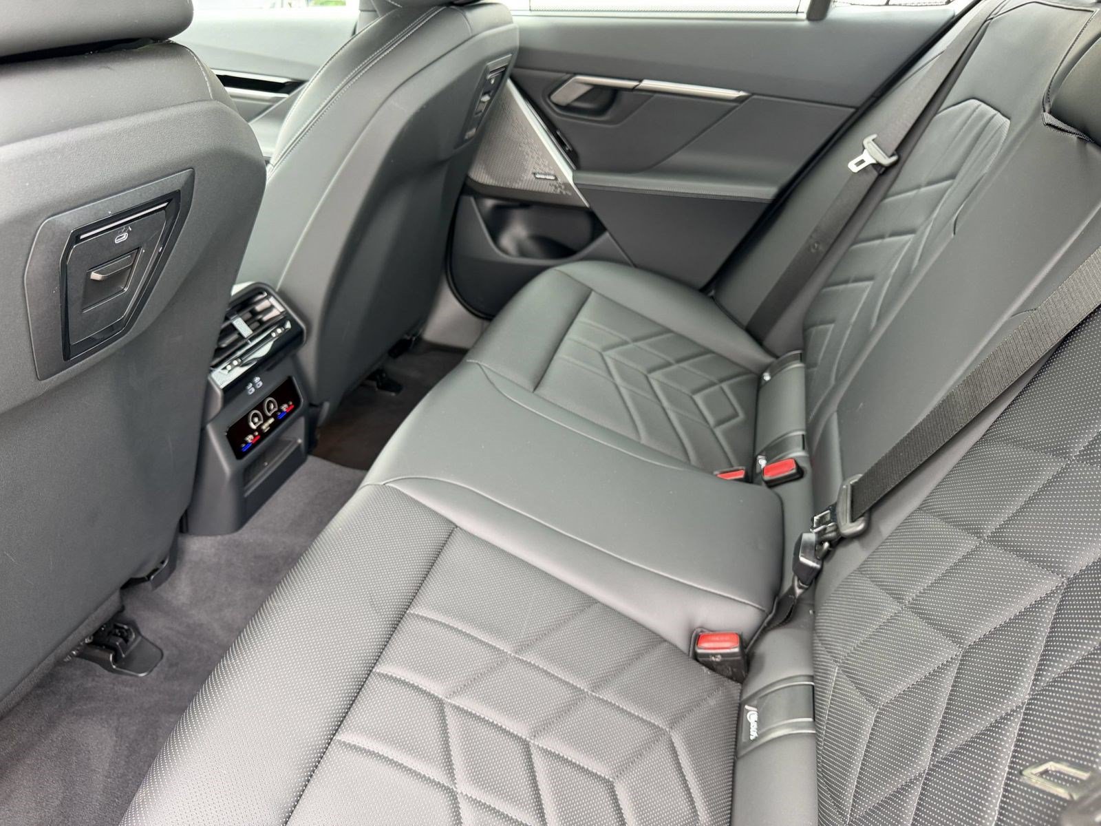 Used 2026 BMW 530i RWD image 23