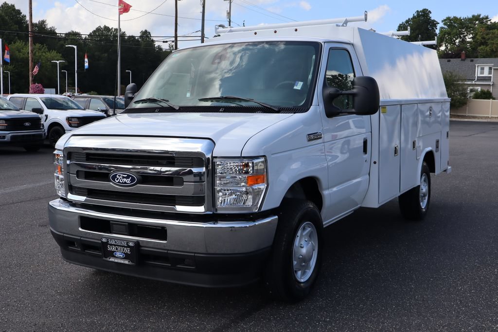 New 2026 Ford E-350 and Econoline 350 Super Duty w/ Power Equipment Group RWD image 14
