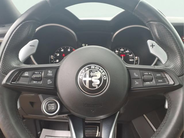 Used 2023 Alfa Romeo Stelvio Sprint image 13