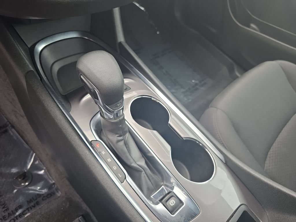 Used 2022 Chevrolet Malibu LT FWD image 22