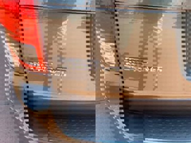 Used 2018 Dodge Grand Caravan SXT image 5