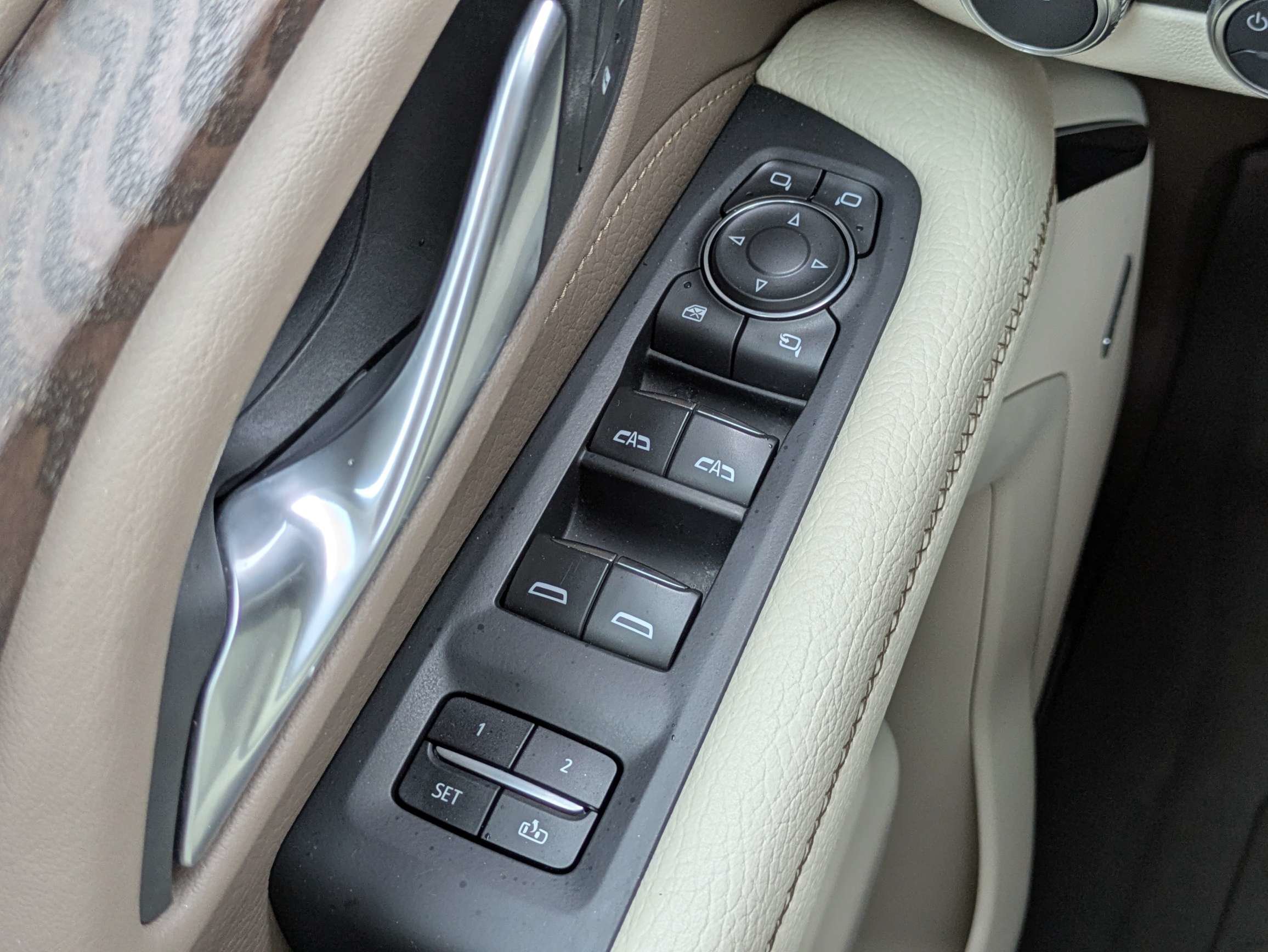 Used 2022 GMC Yukon XL Denali AWD/4WD image 23