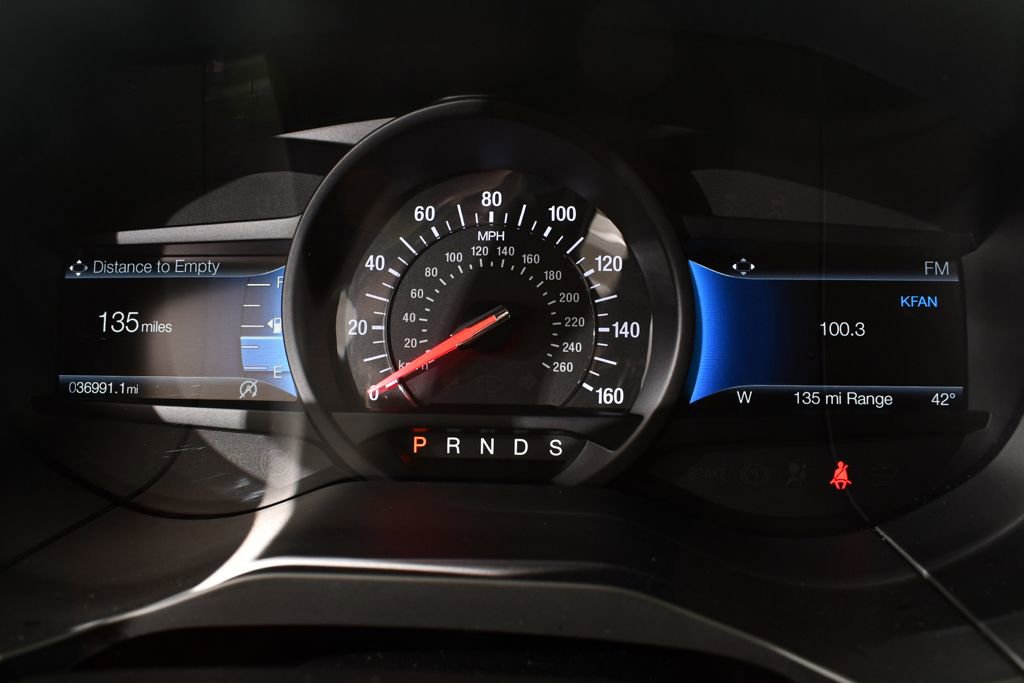 Used 2022 Ford Edge ST image 25