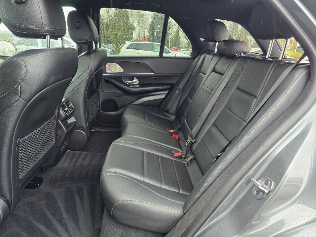 Used 2025 Mercedes-Benz GLE 450e 4MATIC image 18