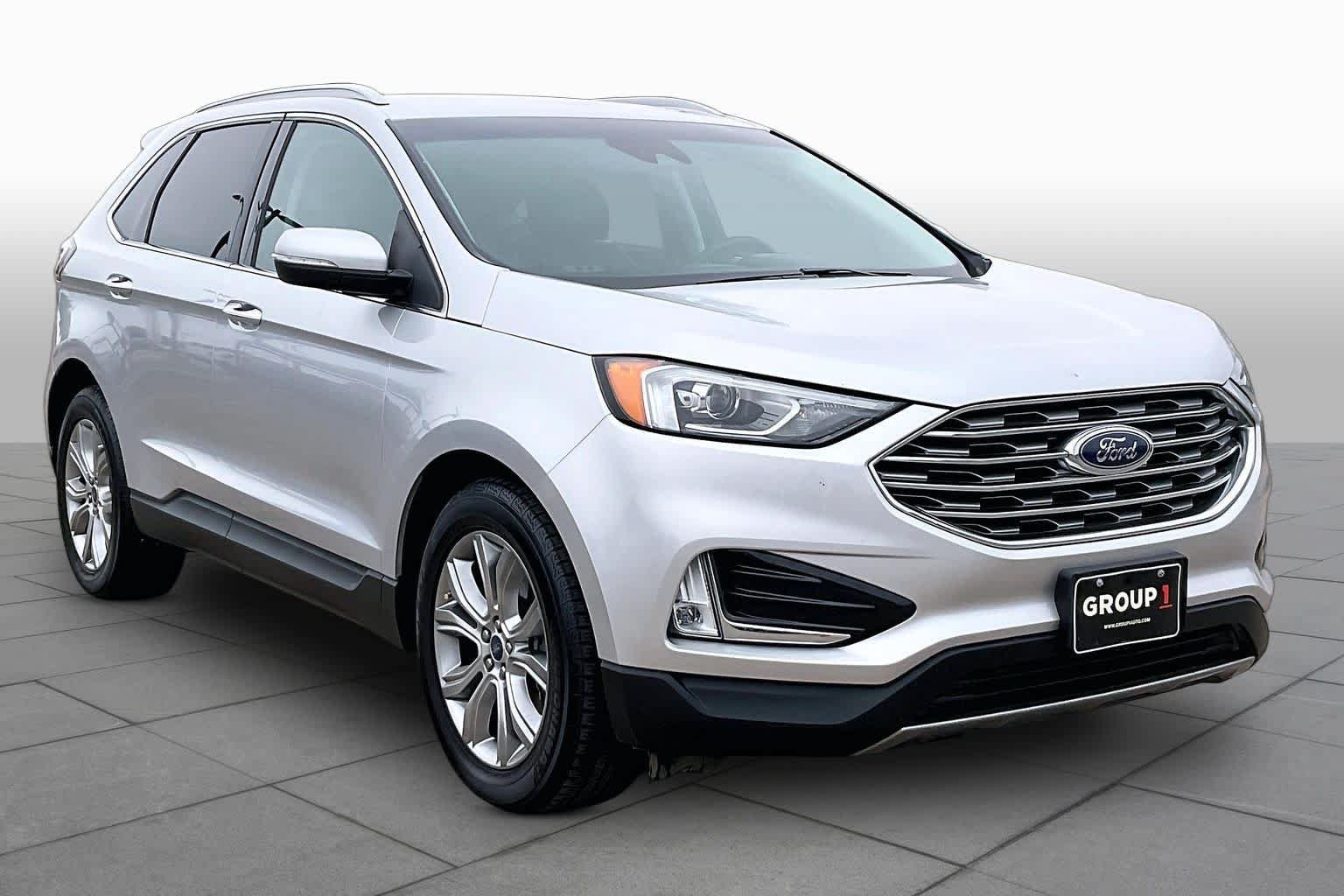 Used 2019 Ford Edge Titanium AWD/4WD image 3