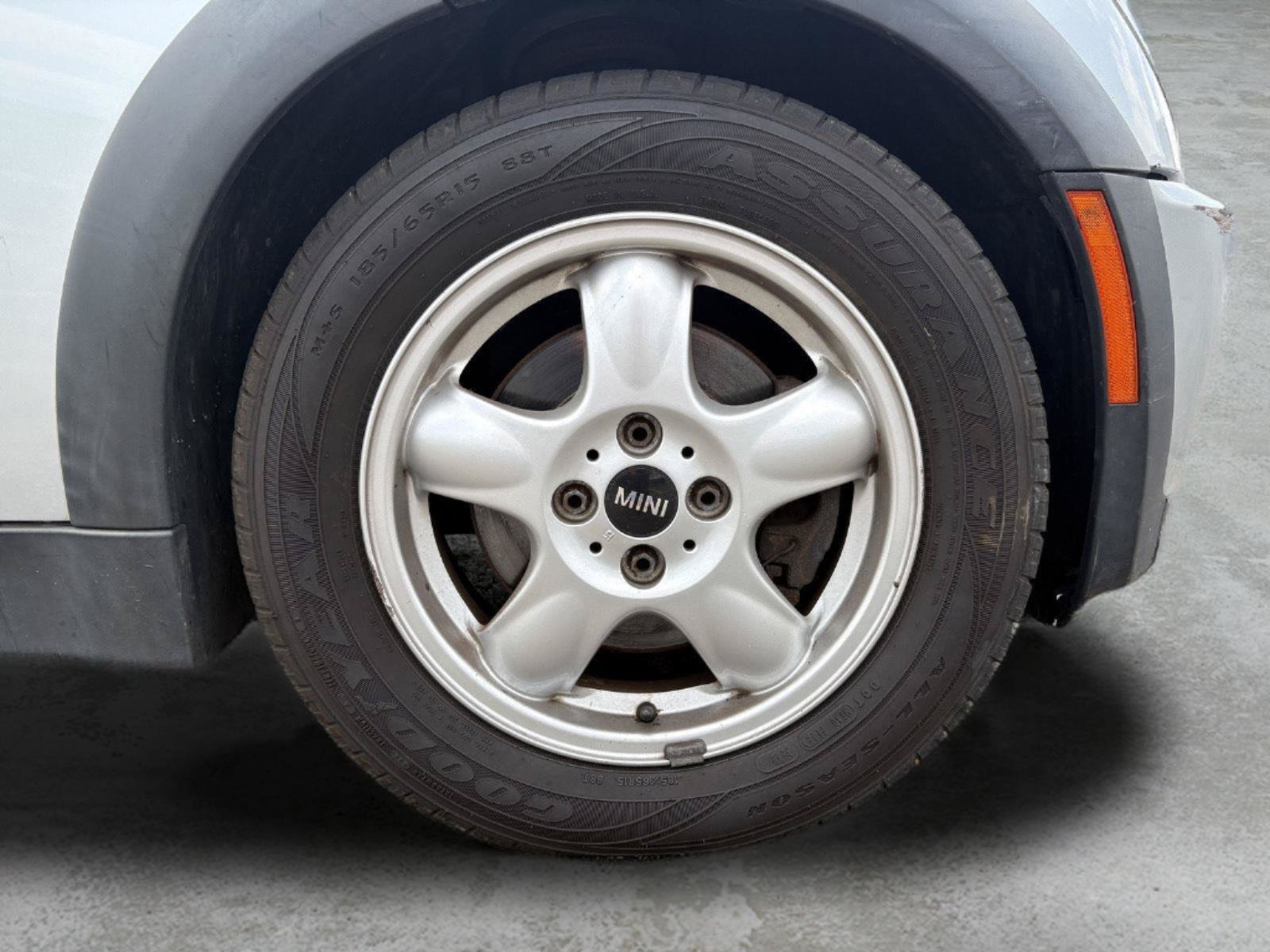 Used 2005 MINI Cooper Convertible FWD image 11