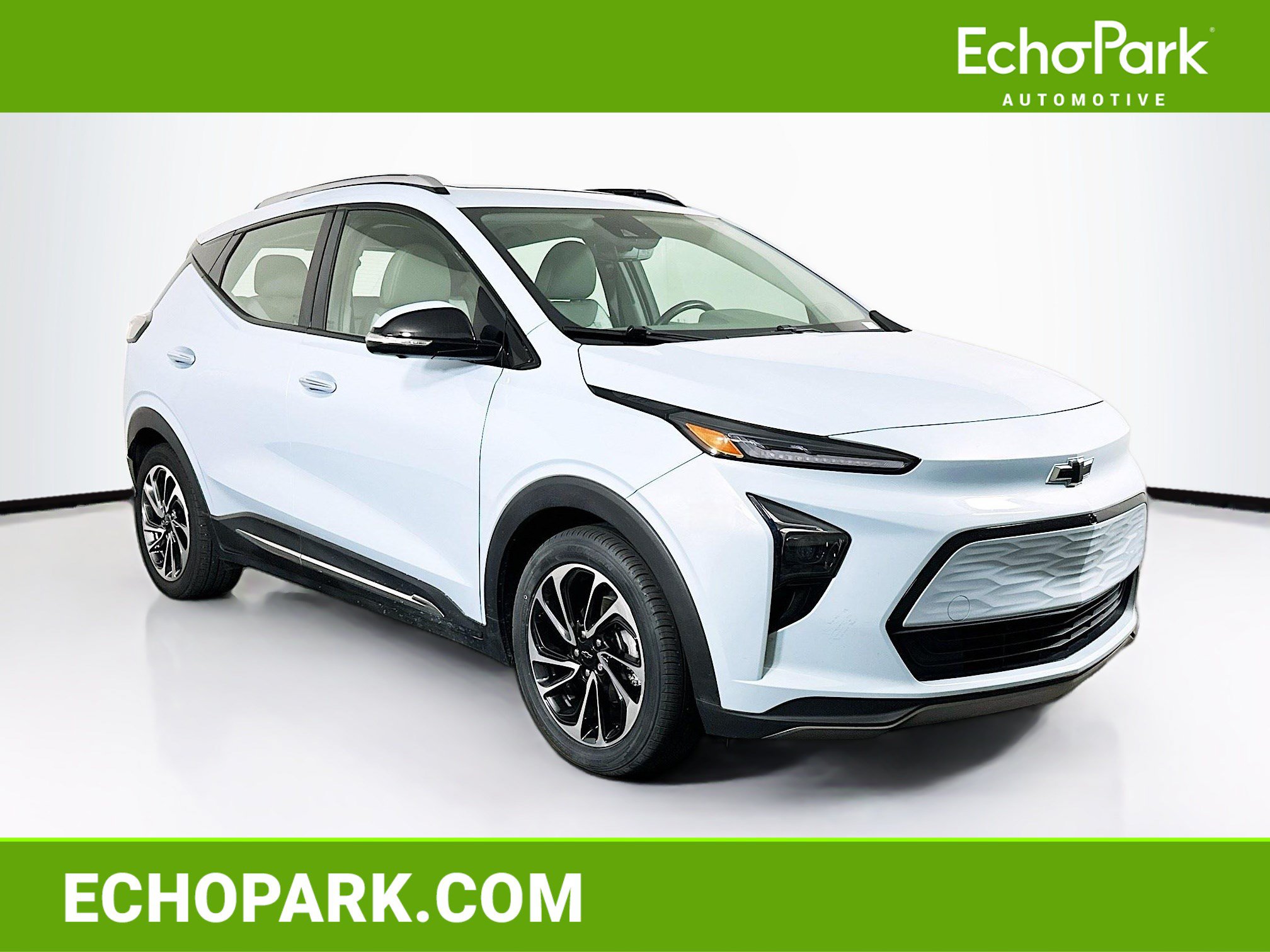 Used 2023 Chevrolet Bolt EUV Premier w/ Sun & Sound Package FWD image 1