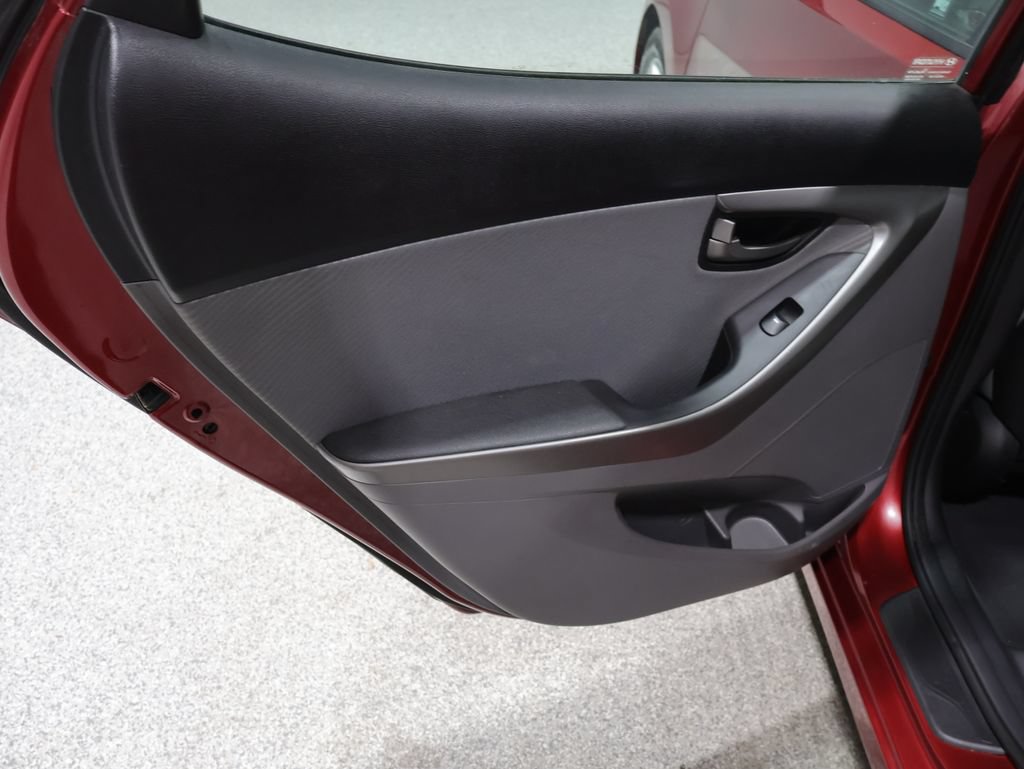 Used 2013 Hyundai Elantra GLS w/ Preferred Pkg FWD image 15