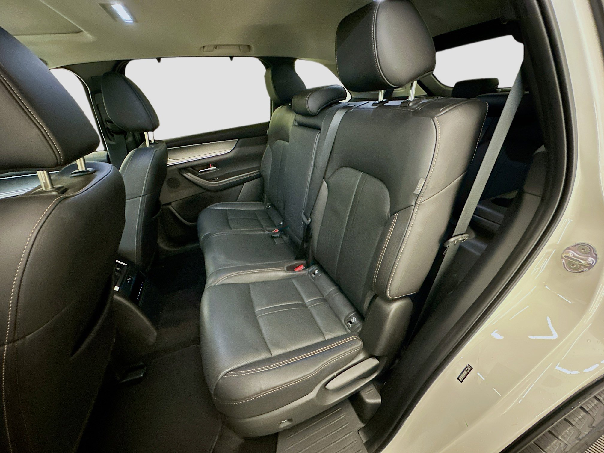 Used 2024 MAZDA CX-90 Plug-In Hybrid w/ Preferred image 30