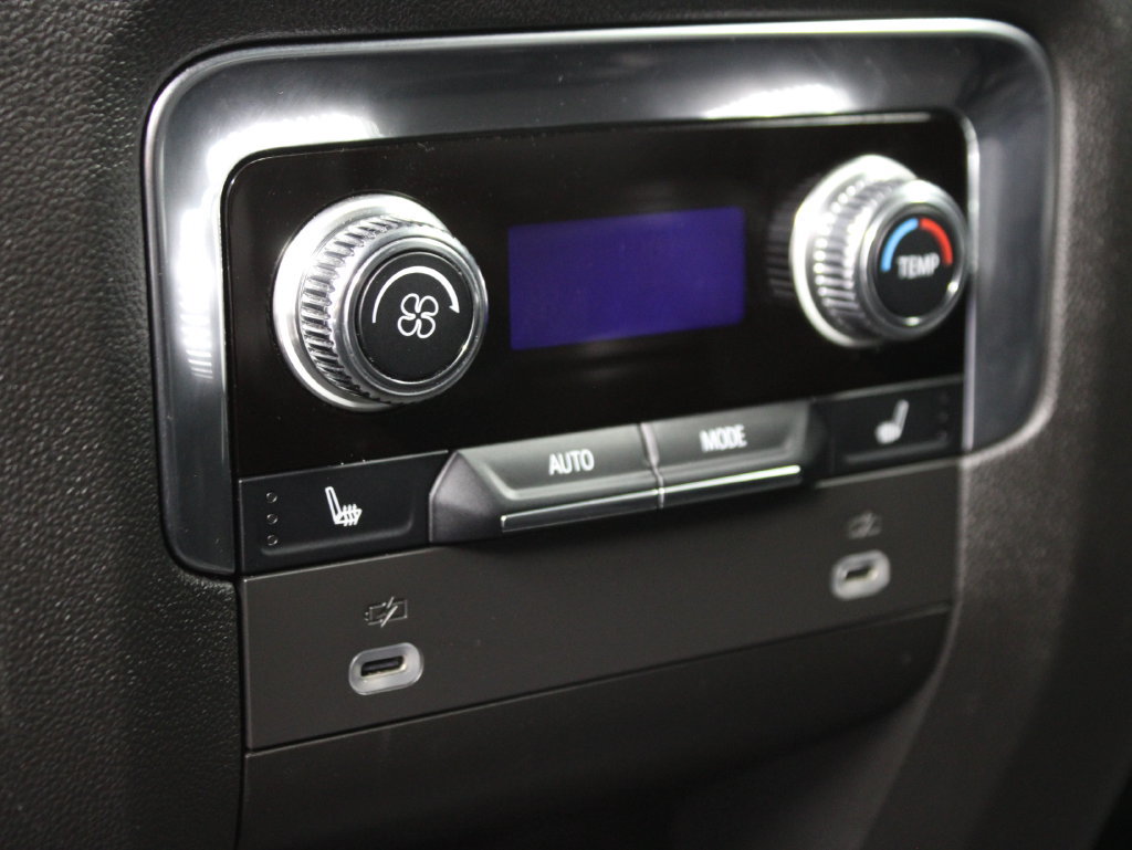 Used 2023 GMC Yukon XL Denali AWD/4WD image 18