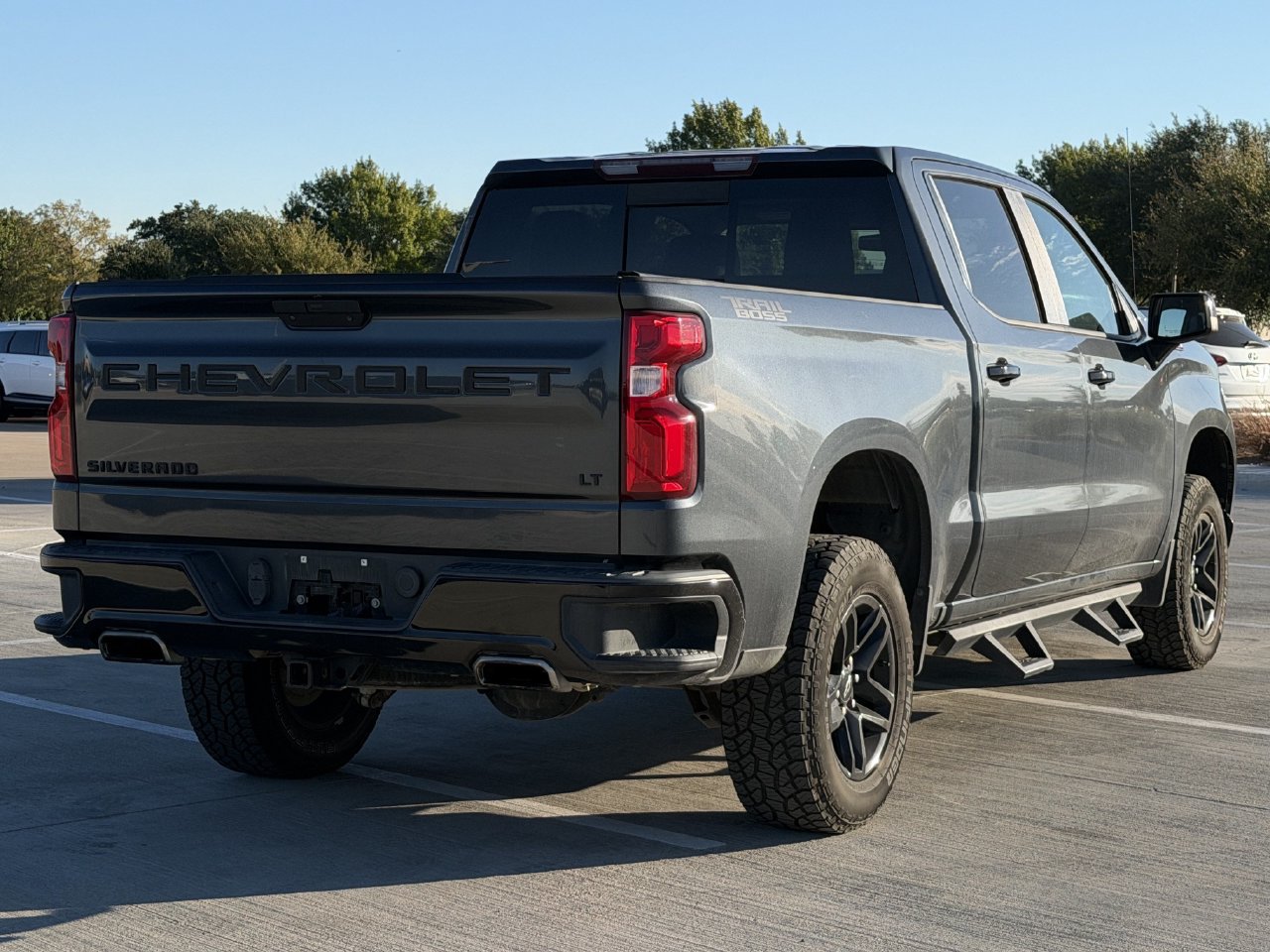 Used 2021 Chevrolet Silverado 1500 LT Trail Boss w/ Convenience Package II AWD/4WD image 4