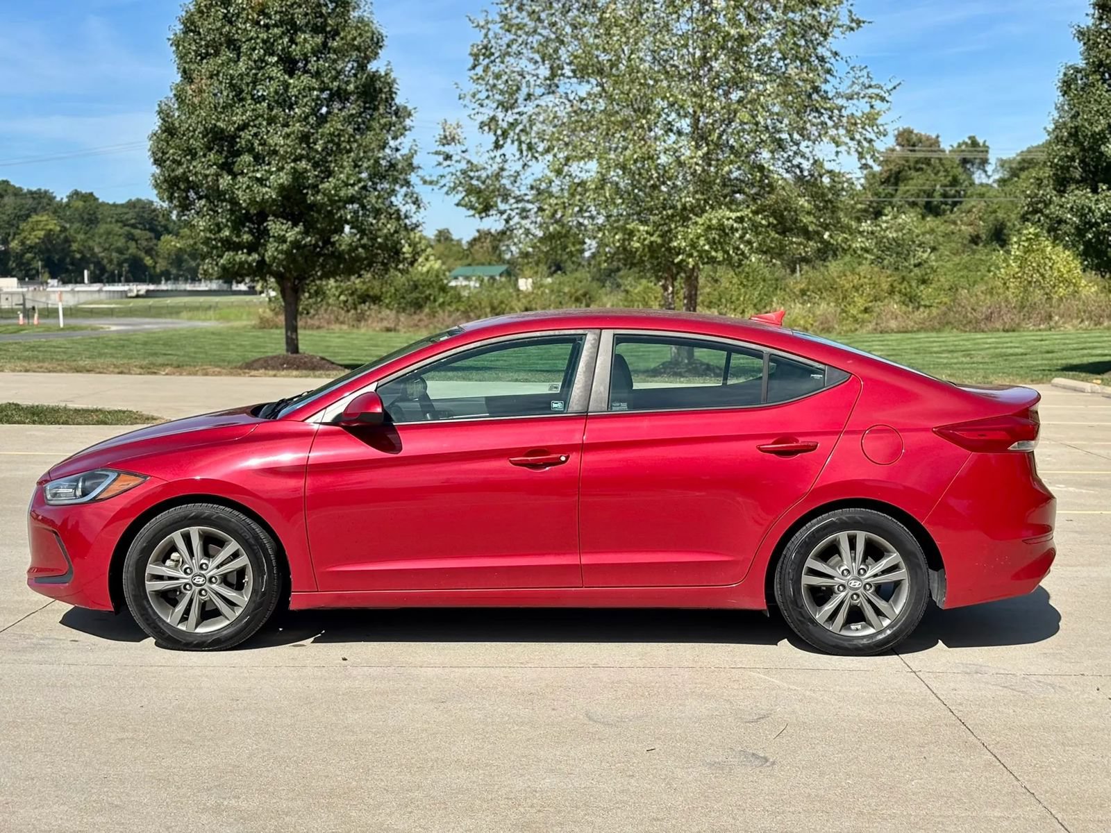 Used 2017 Hyundai Elantra SE FWD image 10