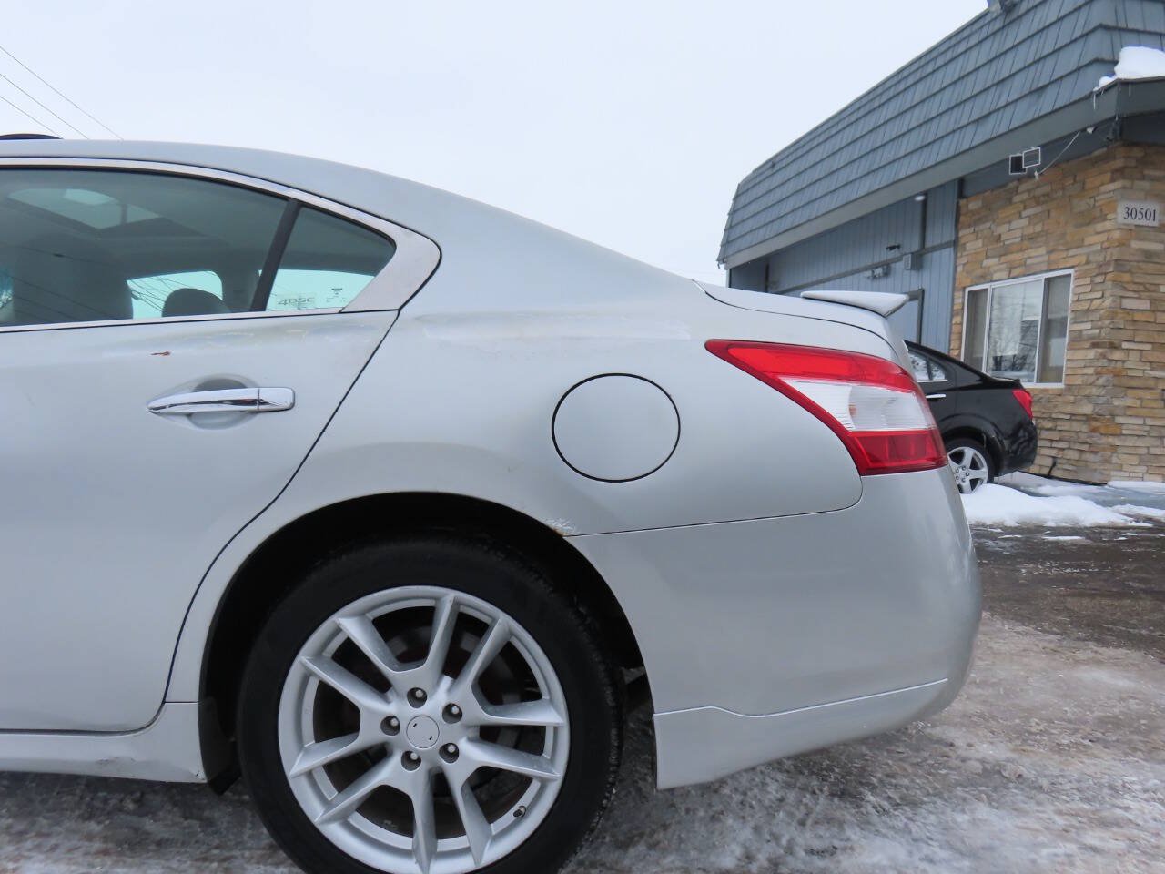 Used 2011 Nissan Maxima 3.5 SV w/ Monitor Pkg FWD image 25