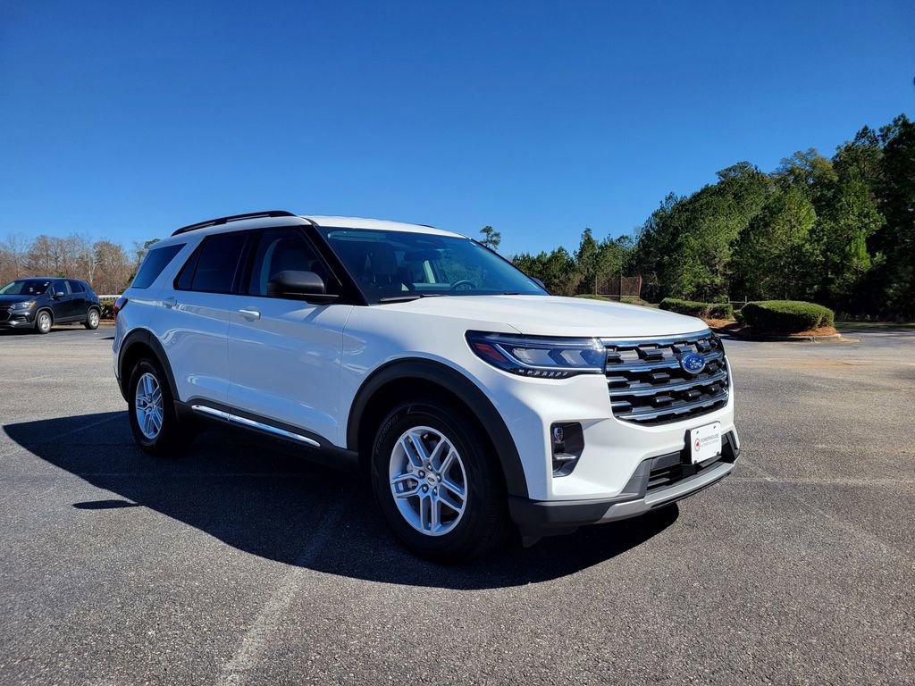 Certified 2025 Ford Explorer Active w/ Active Comfort Package image 7