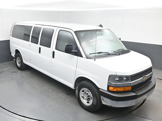 Used 2016 Chevrolet Express 3500 LT w/ LT Preferred Equipment Group RWD image 13