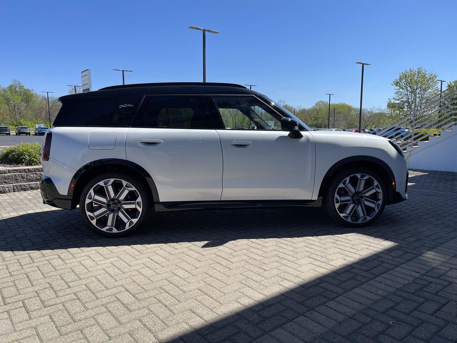 Used 2025 MINI Cooper Countryman John Cooper Works w/ Comfort Package Max AWD/4WD image 6