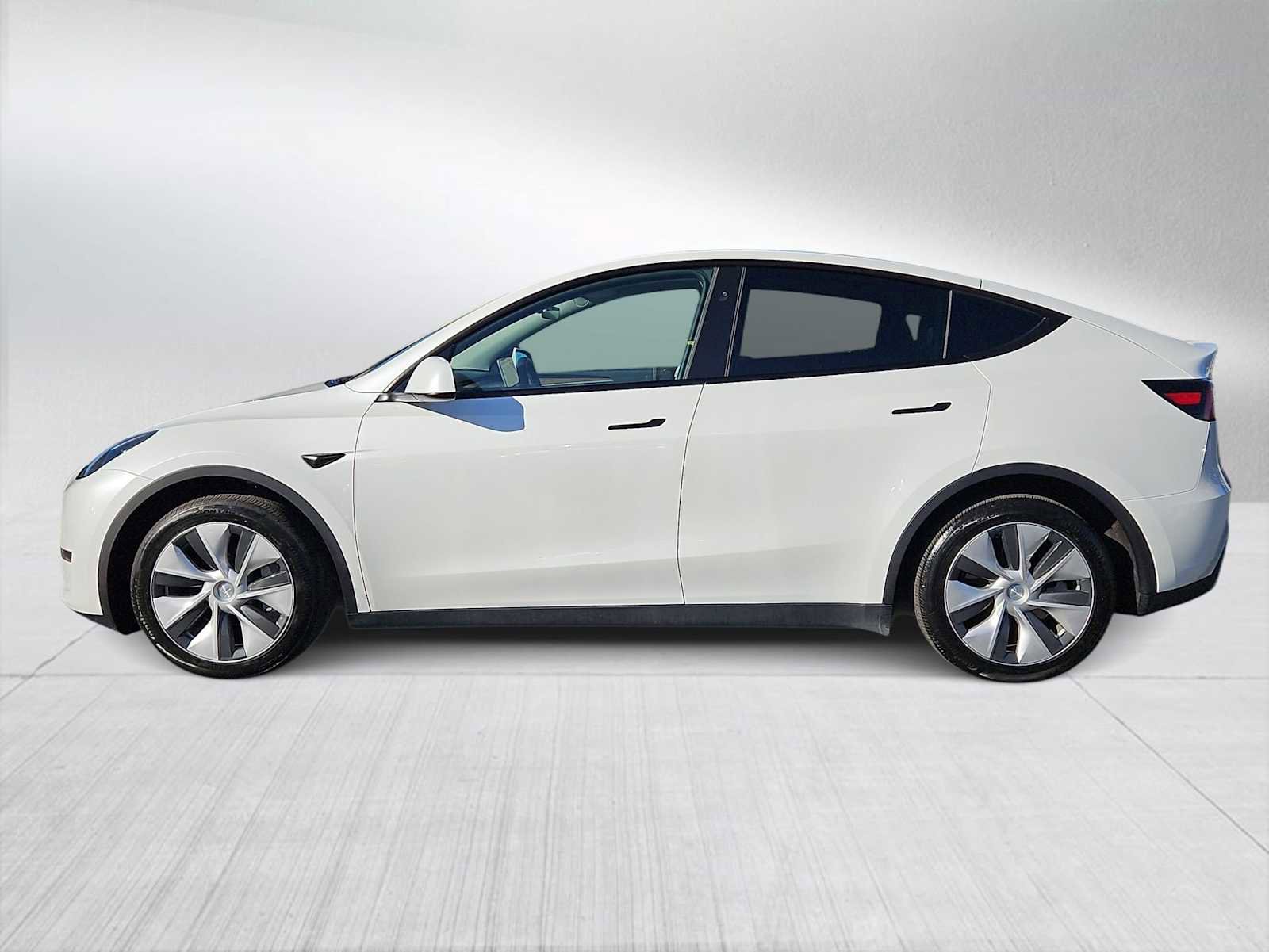 Used 2024 Tesla Model Y Long Range image 5