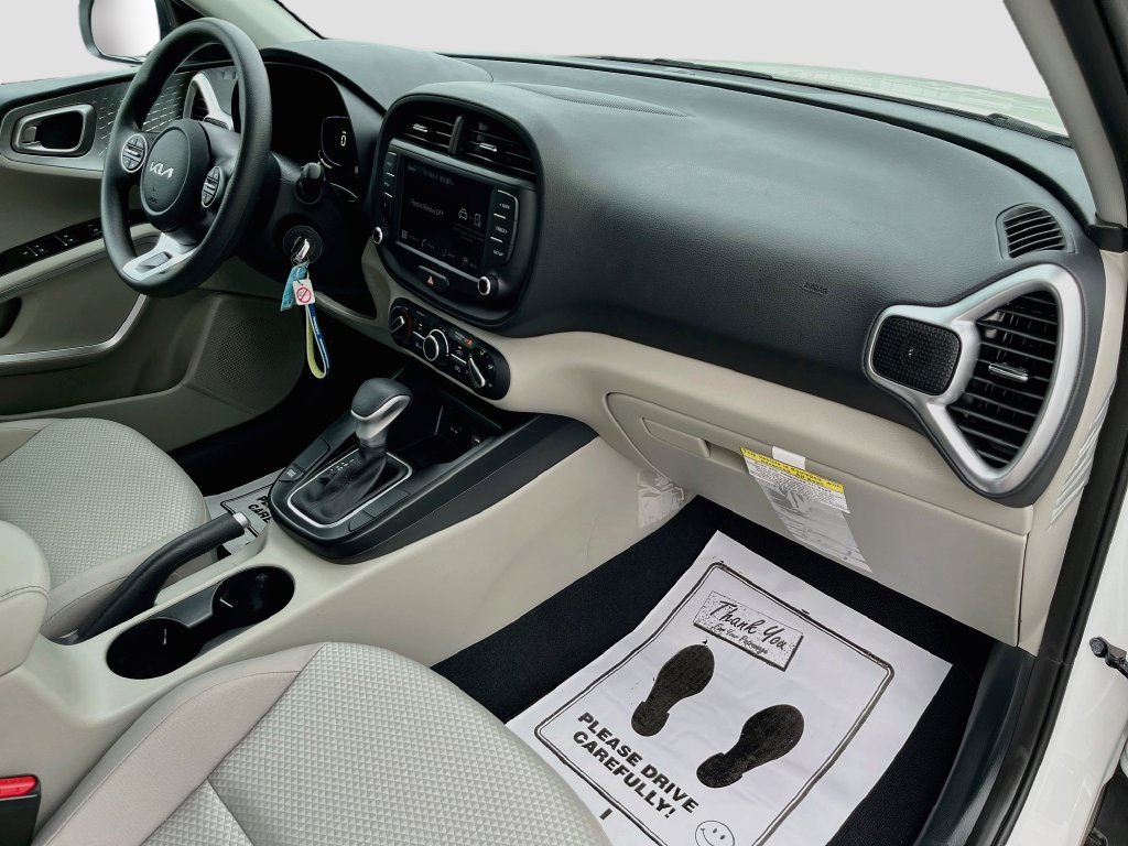Certified 2025 Kia Soul LX w/ LX Technology Package FWD image 31