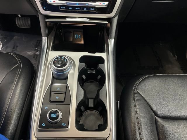 Used 2021 Ford Explorer XLT w/ Equipment Group 202A AWD/4WD image 24