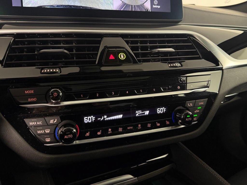 Used 2022 BMW M550i xDrive w/ Dynamic Handling Package AWD/4WD image 19