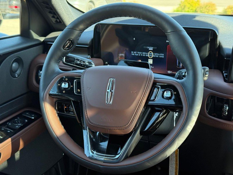 New 2026 Lincoln Aviator Reserve image 9