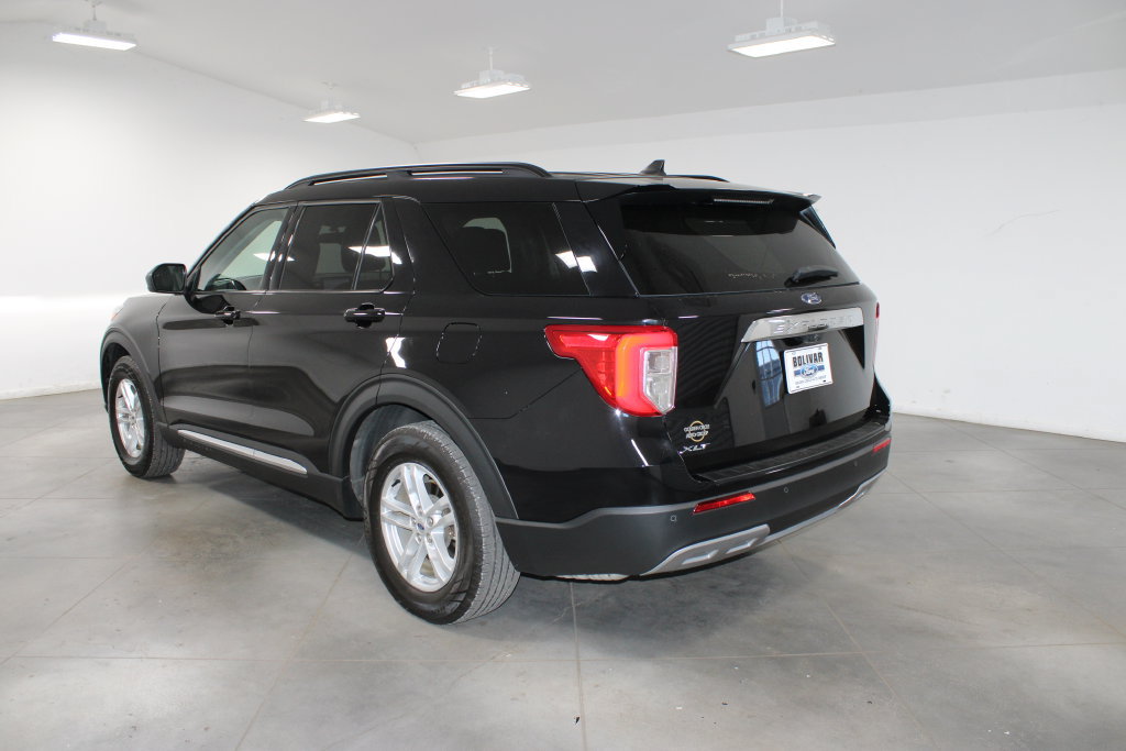 Used 2023 Ford Explorer XLT w/ Equipment Group 202A RWD image 7
