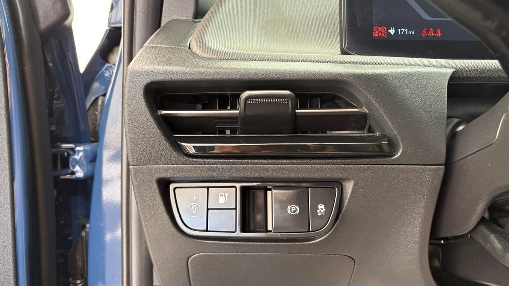 Used 2025 Kia EV6 Light AWD/4WD image 36
