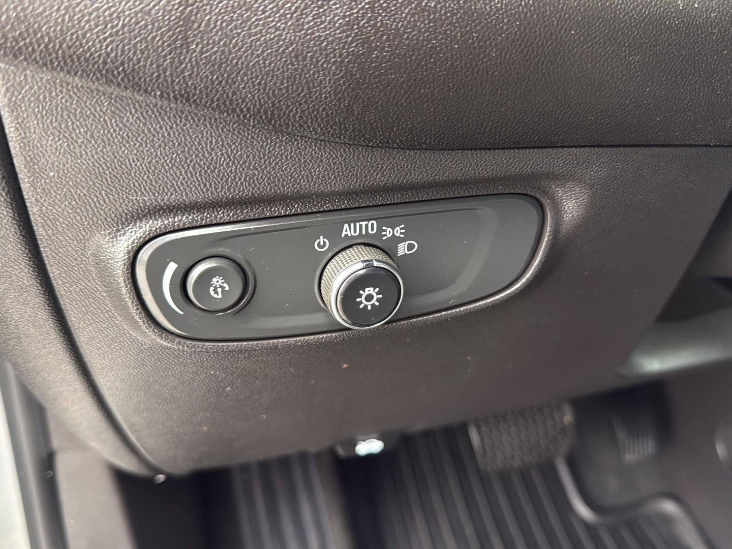 Used 2024 Chevrolet Equinox LT w/ LPO, Floor Liner Package AWD/4WD image 11