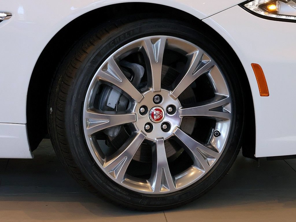 Used 2014 Jaguar XK Convertible RWD image 10