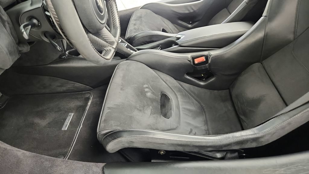 Used 2018 McLaren 720S Performance RWD image 38
