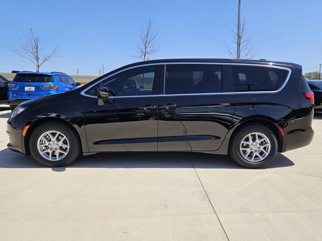 New 2026 Chrysler Voyager LX FWD image 2
