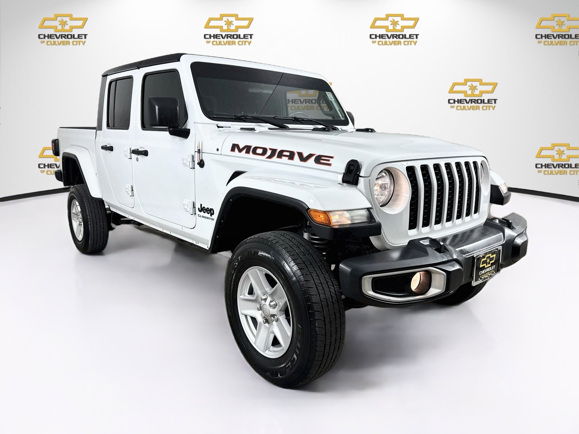 Used 2022 Jeep Gladiator Sport AWD/4WD image 1