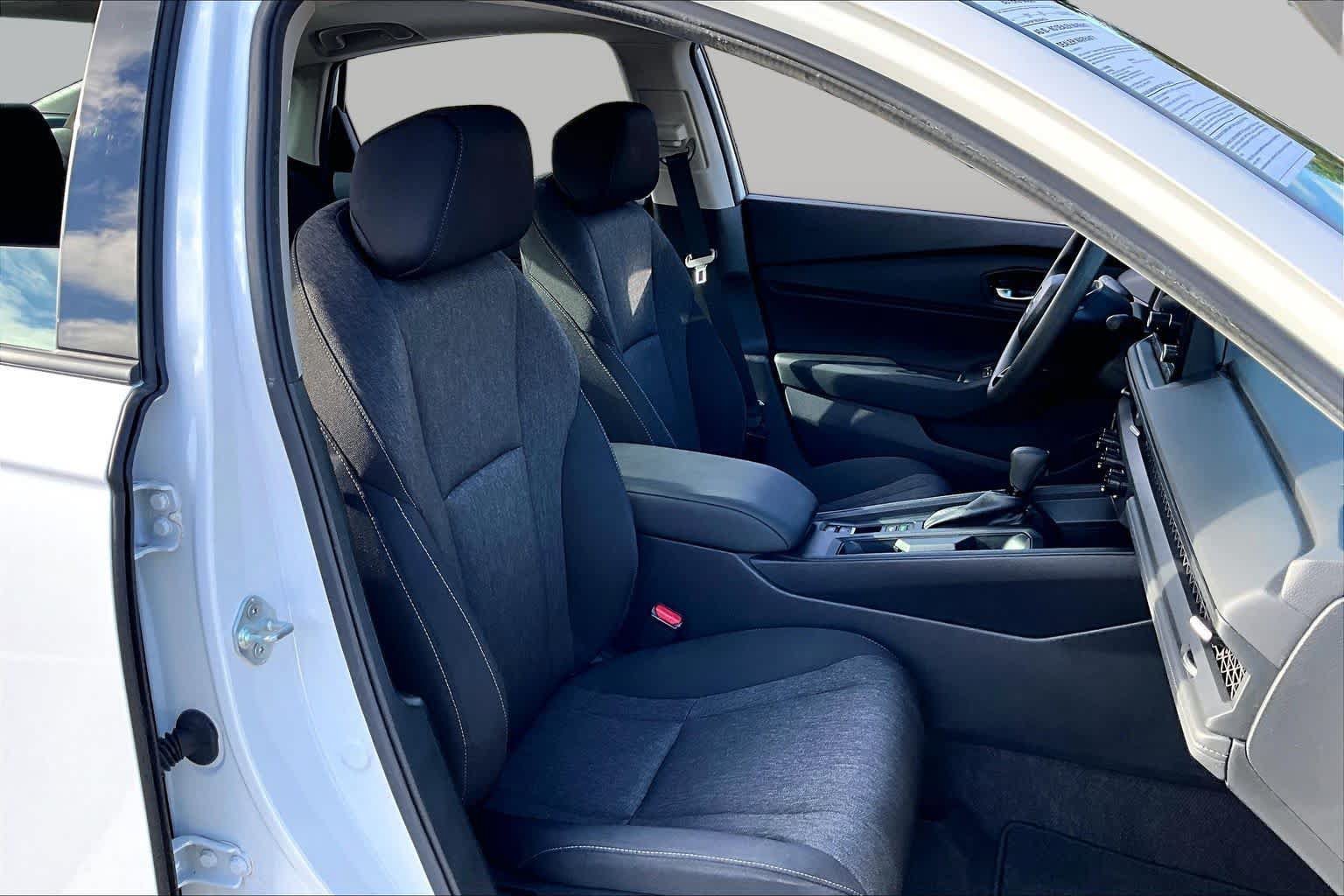 Used 2025 Honda Accord SE image 9