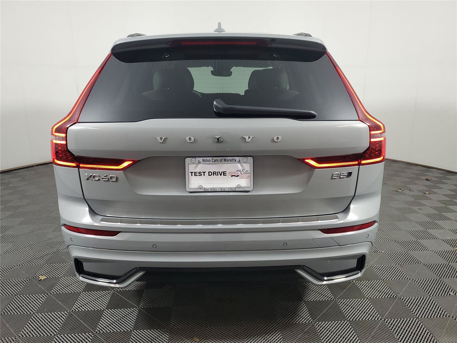 New 2026 Volvo XC60 B5 Ultra w/ Protection Package Premier AWD/4WD image 5